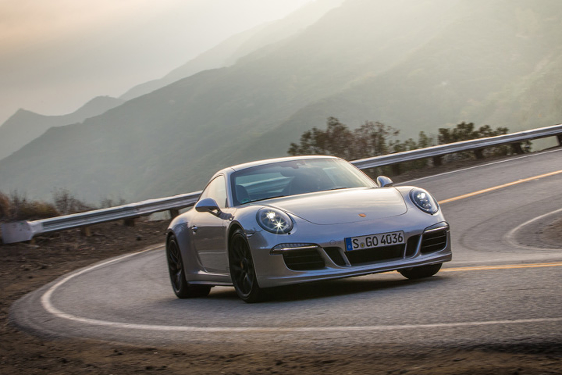 Porsche Developing Manual-Only 911 R?