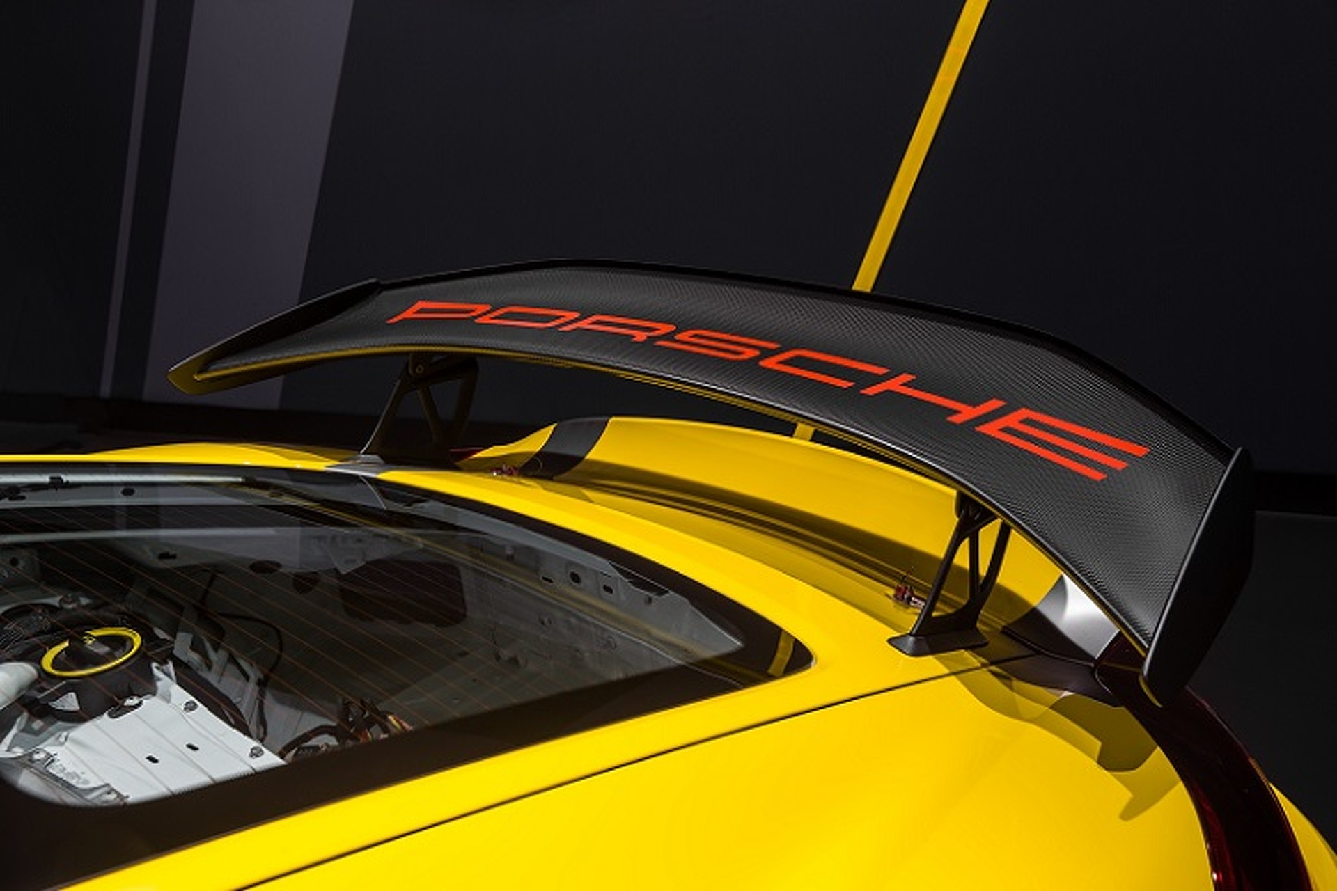 Porsche Cayman GT4 Clubsport Lets You Race on a Budget