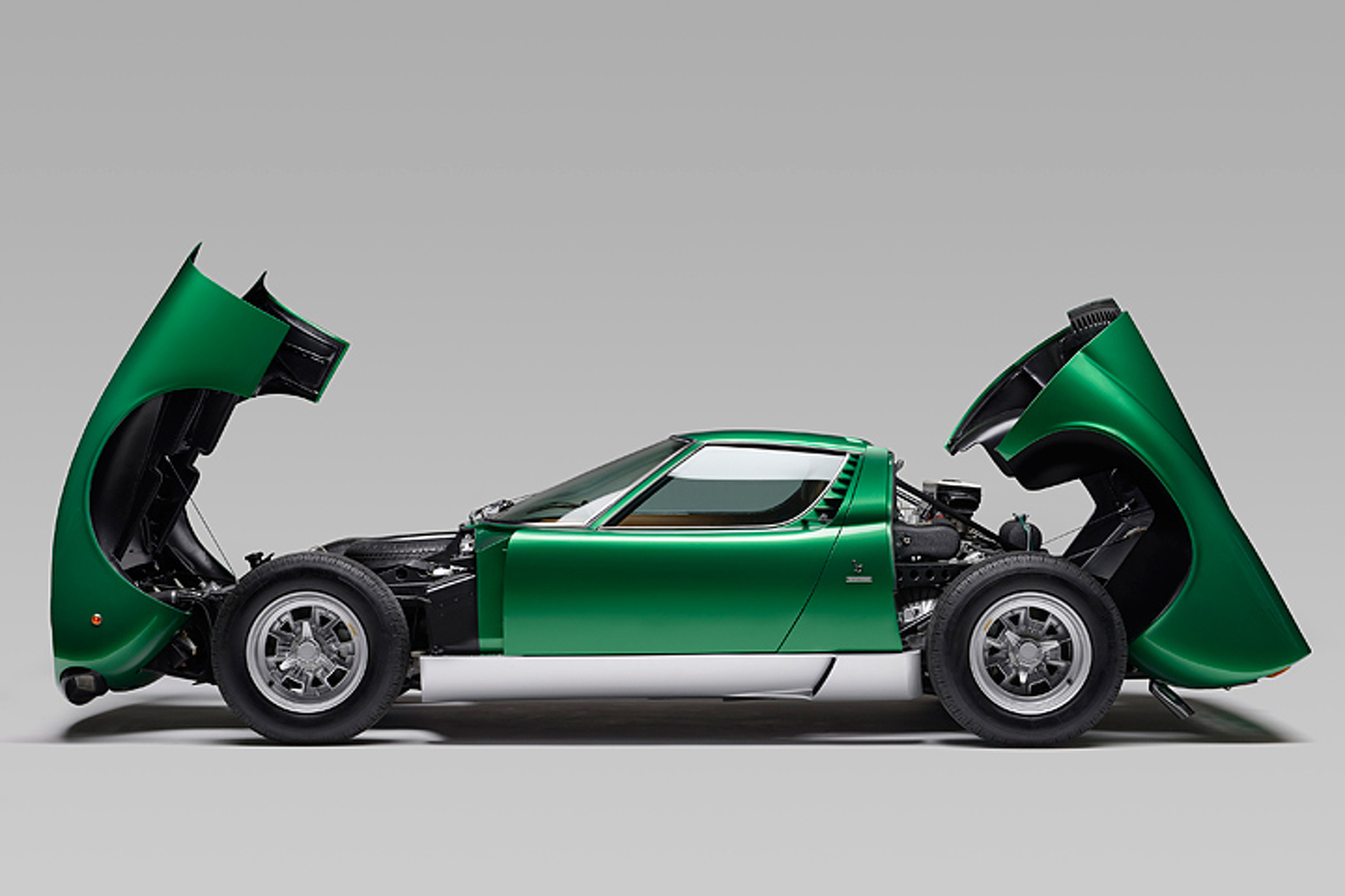Lamborghini Has Returned this ’71 Miura to Like-New Condition