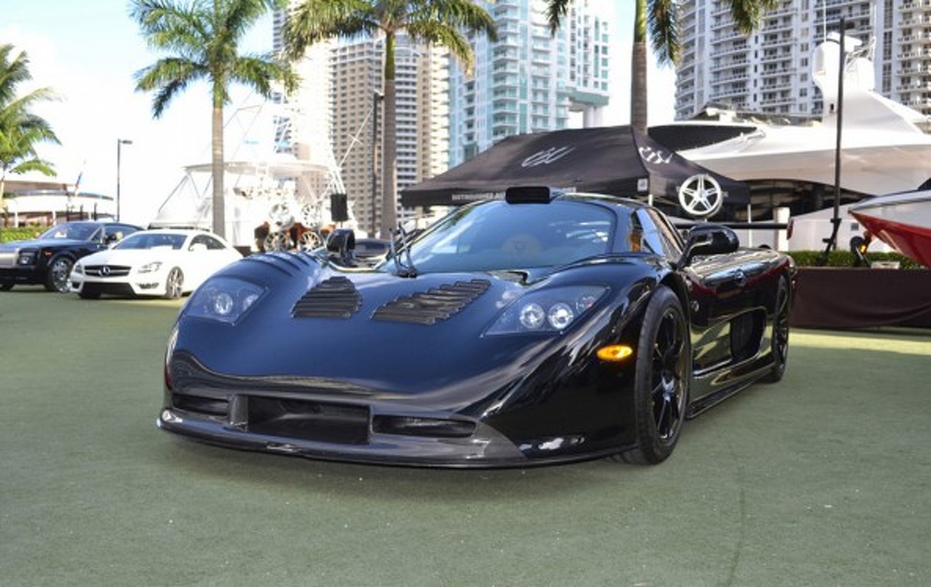 Mosler RaptorGTR Will Rip the Face Off of One Lucky Owner