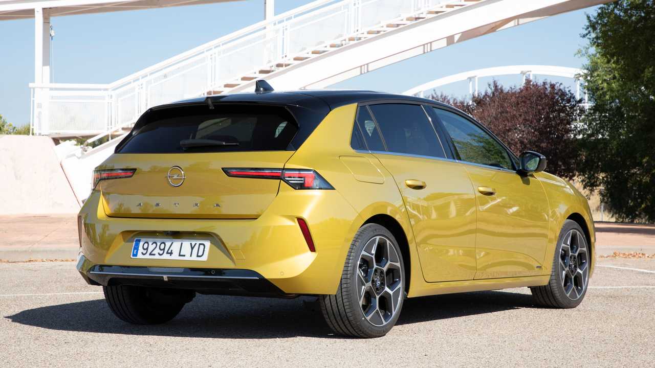 Opel Astra híbrido ligero 136 CV