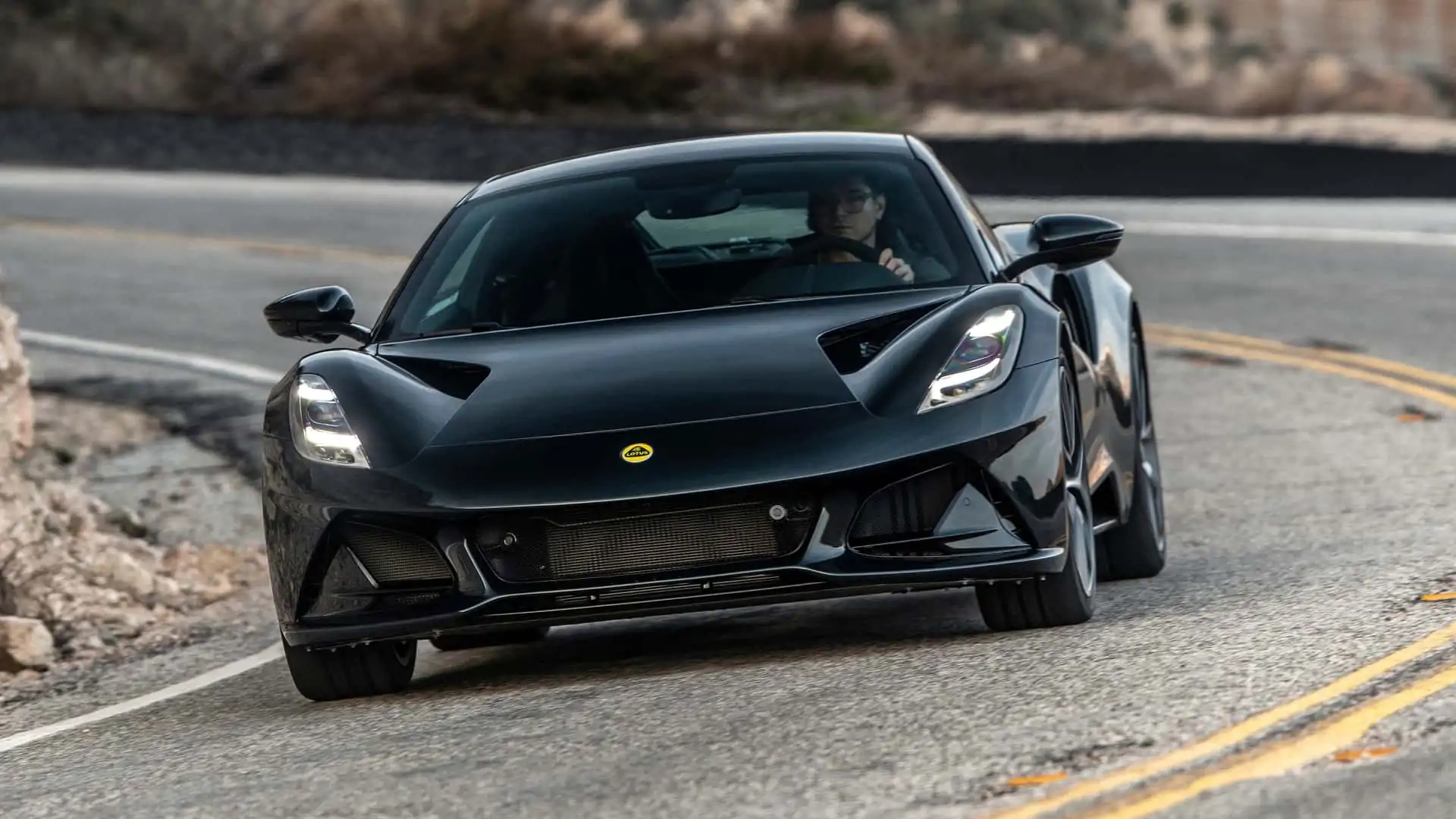 https://cdn.motor1.com/images/mgl/wl4J9G/s1/2024-lotus-emira-exterior.webp