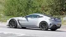 Photos d'espionnage manuelles de l'Aston Martin Vantage V12