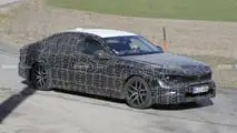 BMW 5er (G60) Erlkönig mit Facelift im Stil der Neuen Klasse