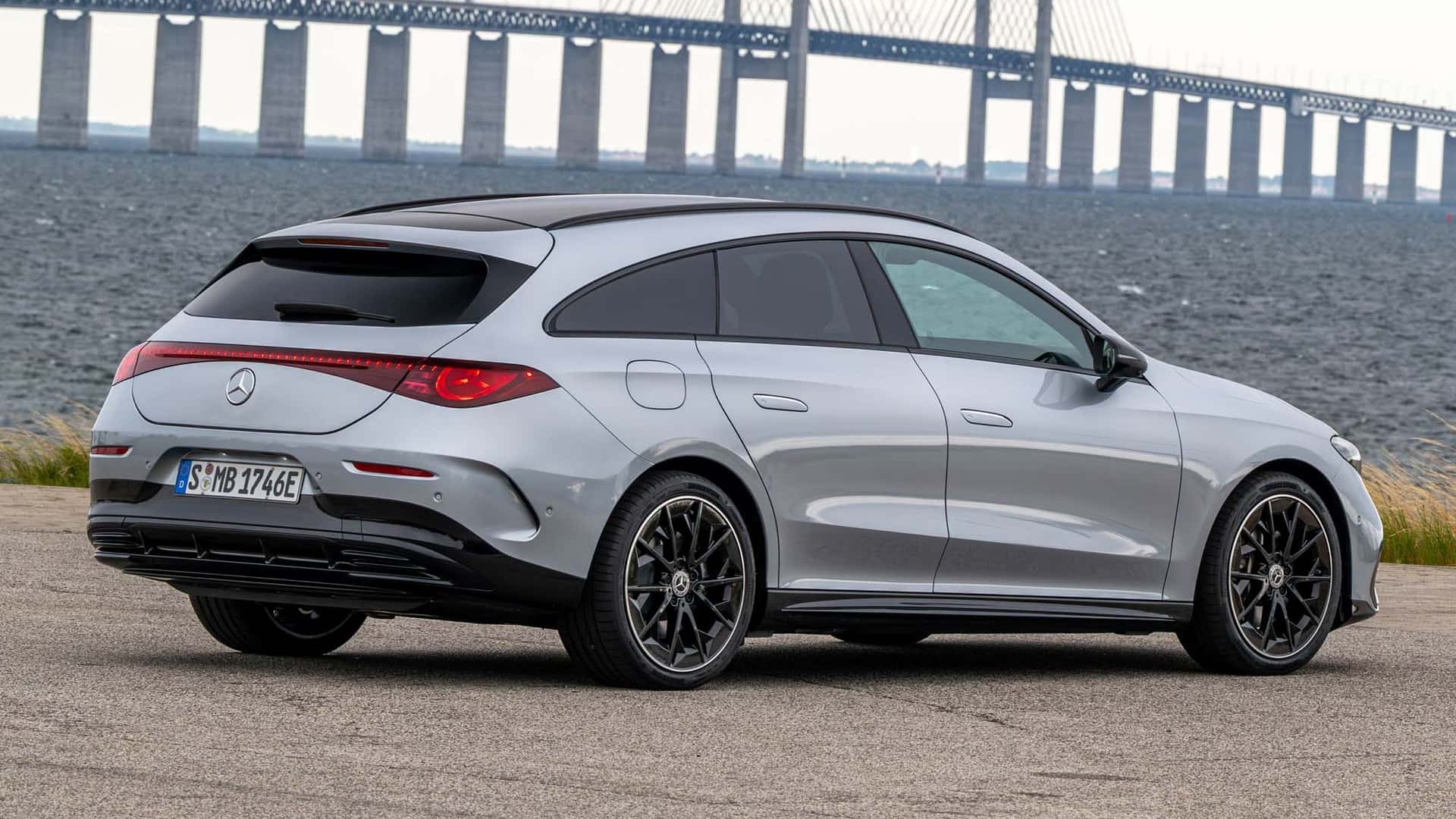 Protection Coffre Voiture Chien Pour Mercedes CLA Shooting Brake (2019-2024) – Imperméable, Antidérapante, Avec Rabats Latéraux
