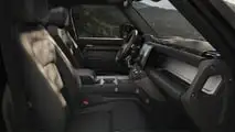 Land Rover Defender, intérieur et coffre