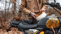 LCR Originals Packshot Escape Triumph Scrambler 400XC