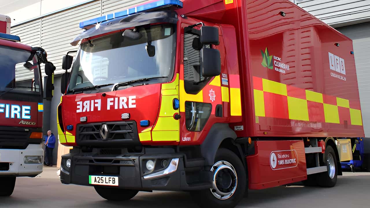 Primeiro caminhão de bombeiros elétrico supera 700 atendimentos