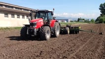 Preparazione del letto di semina della soia in minima lavorazione