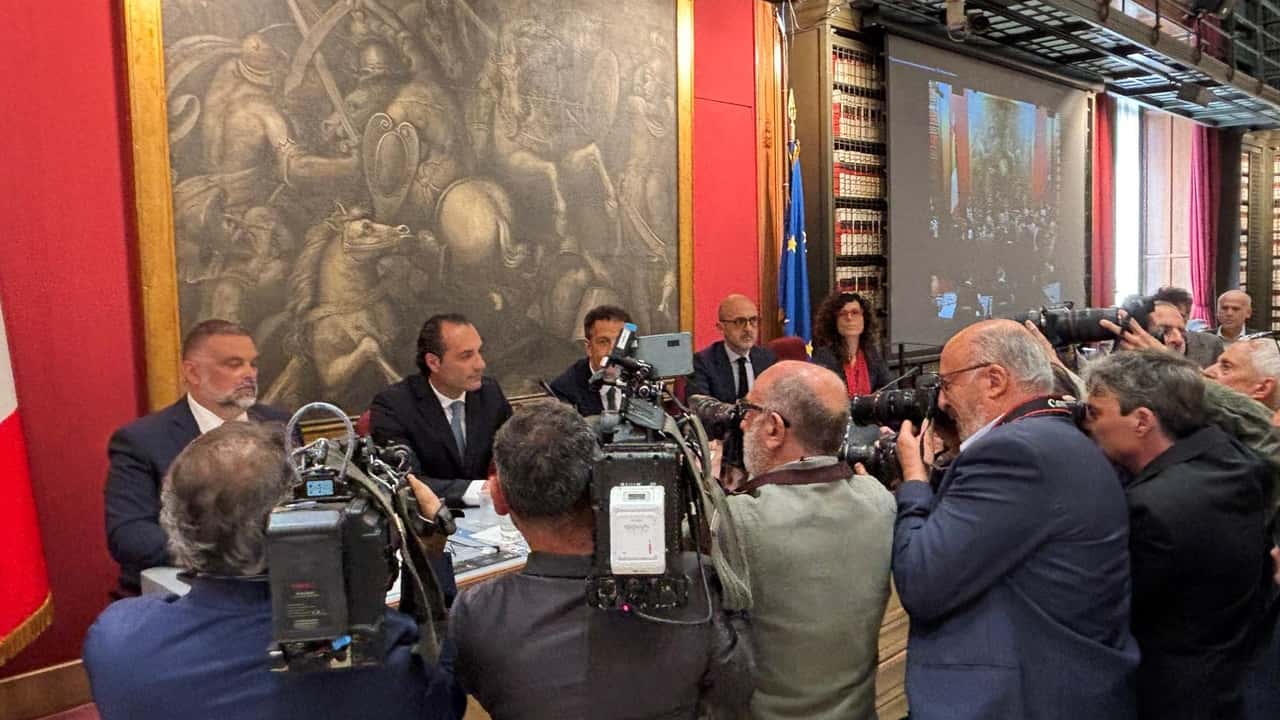 Stellantis: “Investiamo in Italia, l’Europa dia regole chiare”