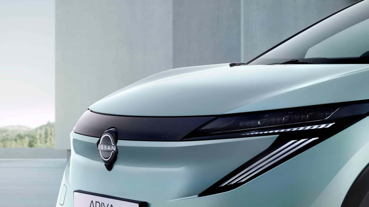 La nuova Nissan Ariya diventa un powerbank su ruote