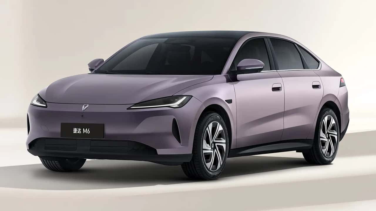 Volkswagen revela novo Jetta M6 elétrico para enfrentar BYD e Xpeng