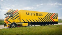 Mercedes Safety Truck auf Basis des Mercedes eActros 600 