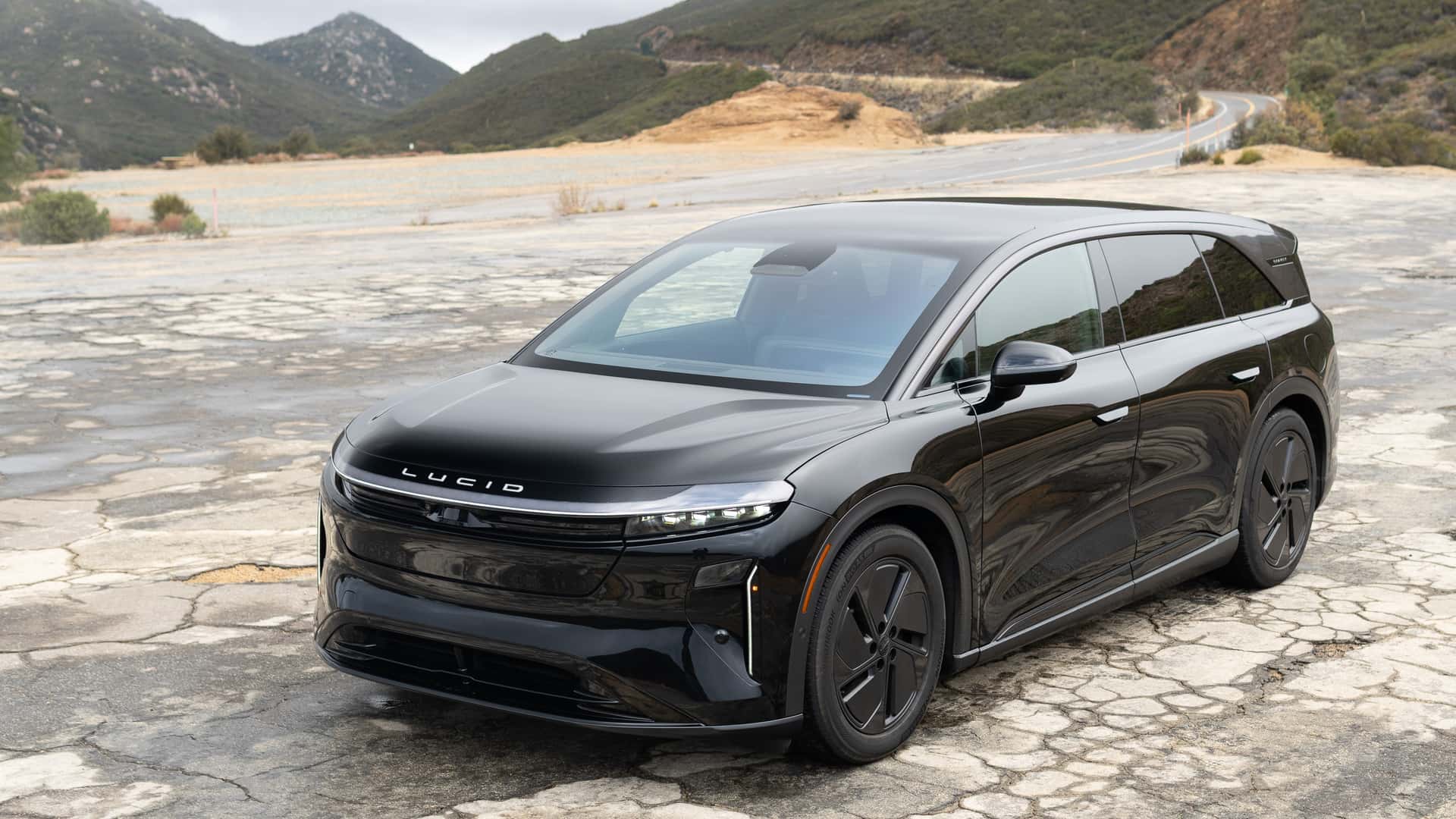 Lucid Reduces Prices by $10,000 on Gravity and Air EVs