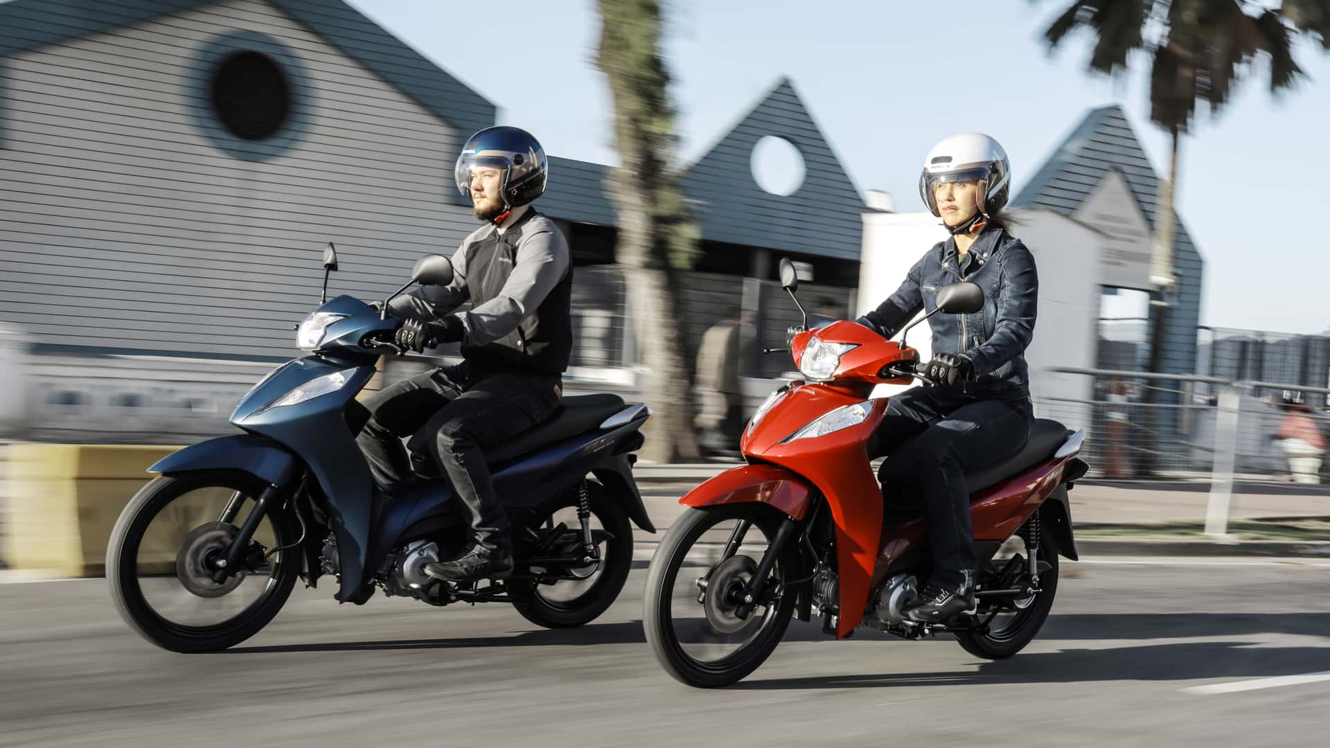 Honda lança a Biz 2025, que perde pedal de freio e parte de R$ 12 mil