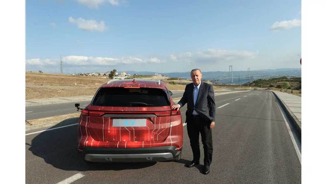 Cumhurbaşkanı Recep Tayyip Erdoğan, TOGG ile test sürüşü yaptı