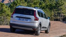 Dacia Jogger (2022) in Moonstone Grey