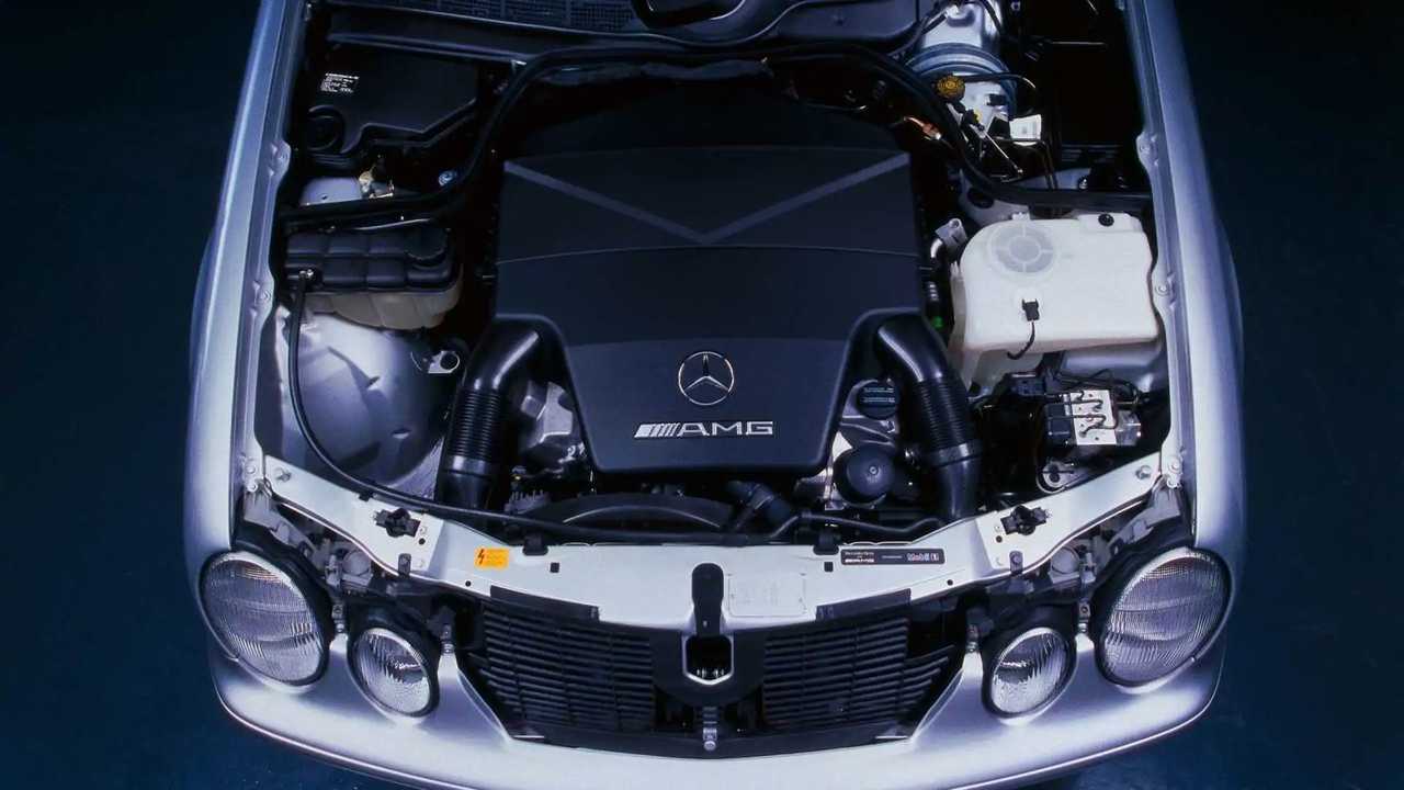 Mercedes CLK 55 AMG 2000 motore