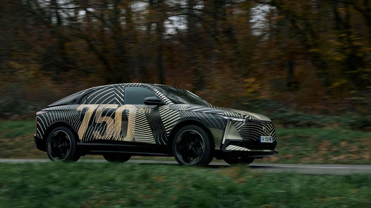 DS Yeni Elektrikli Crossover Teaser'ı