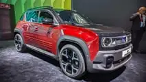 Sitzprobe Renault 4 E-Tech Electric (2025)