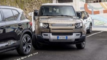 Land Rover Defender 90 (2025), la sfida di parcheggio