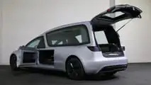 Tesla Model 3, coche fúnebre