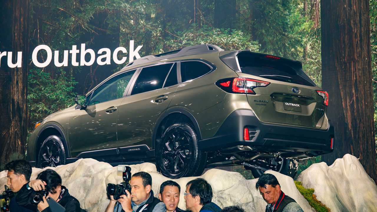 2020 Subaru Outback at the New York Auto Show