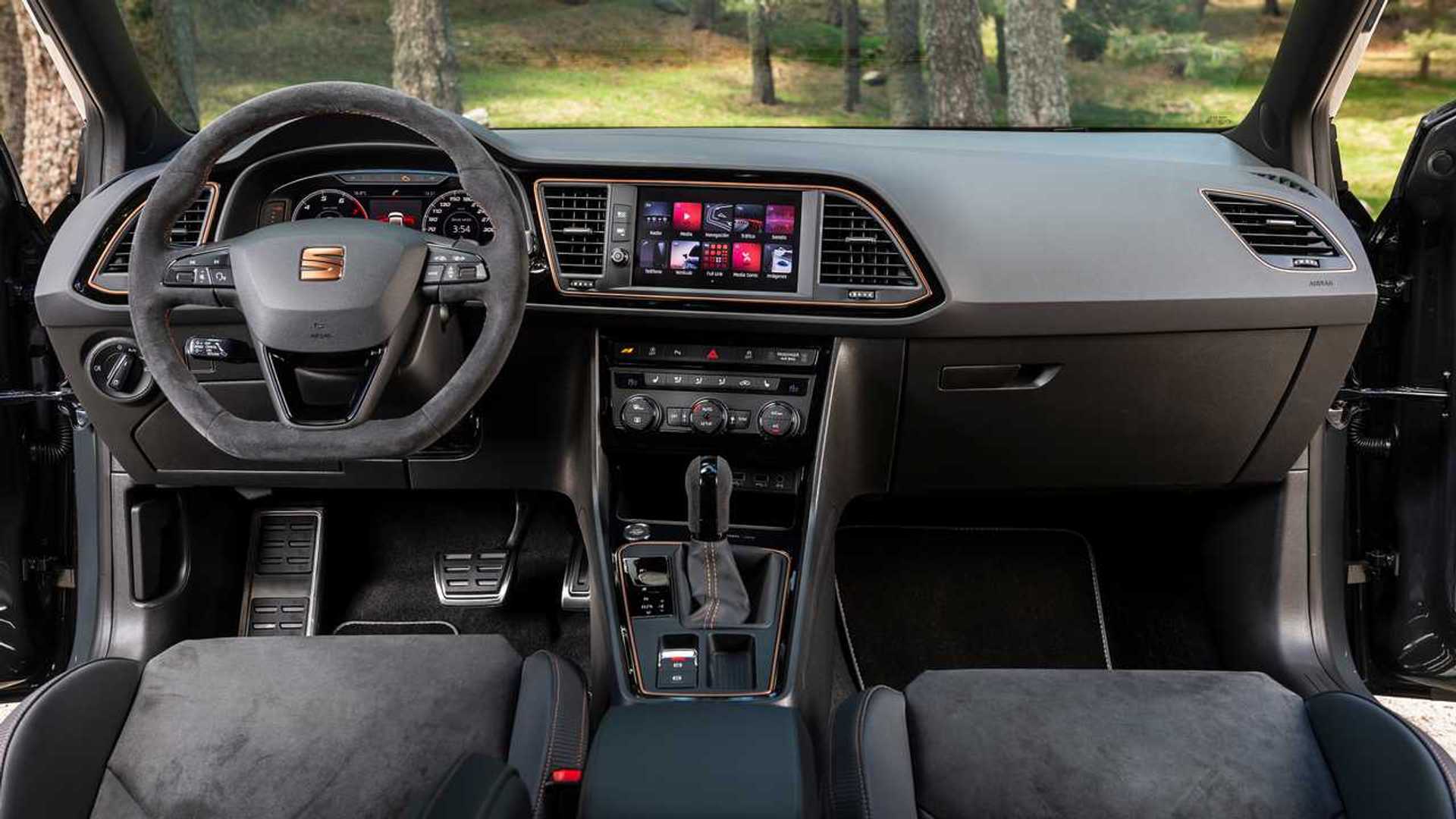 SEAT León ST CUPRA R 2019, primera prueba final apoteósico