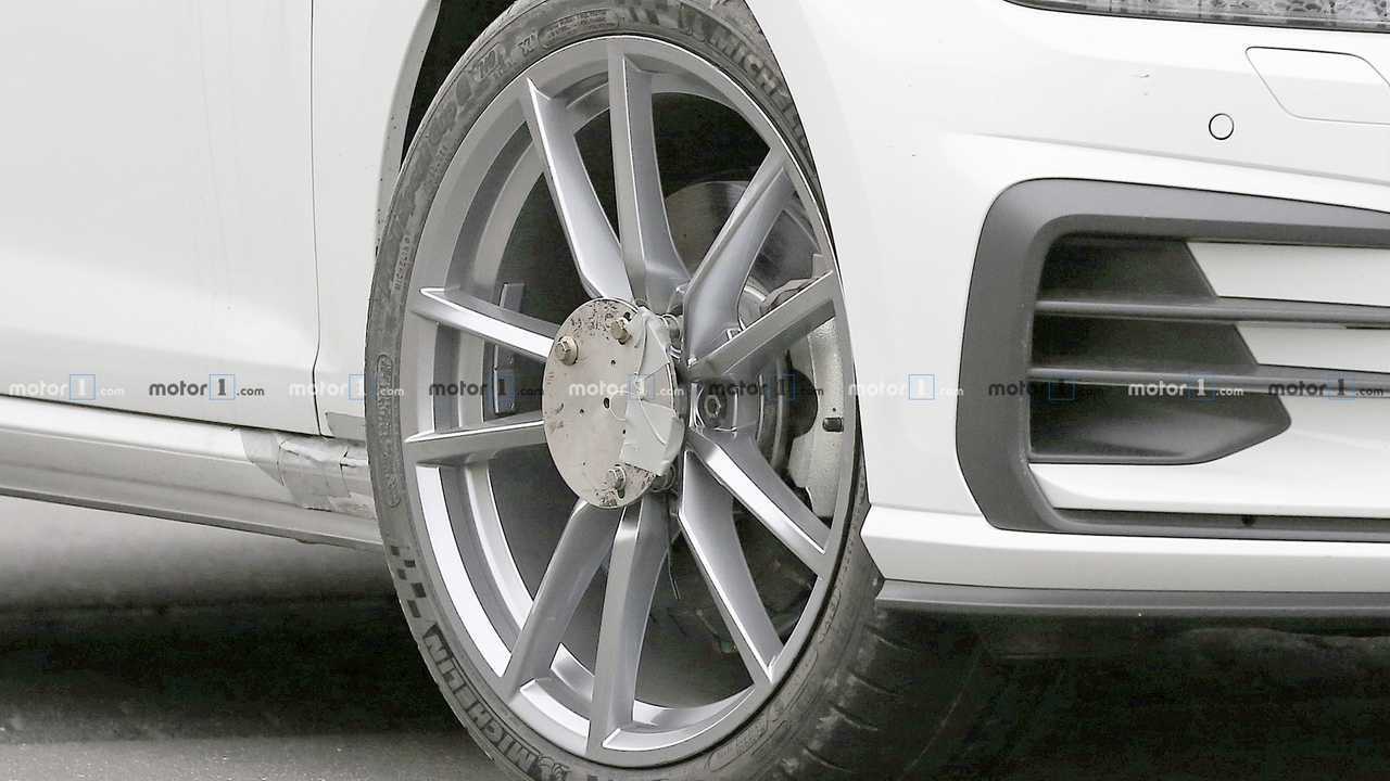 VW Golf GTD test mule