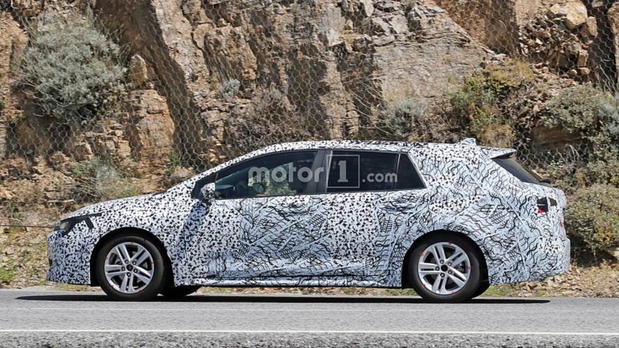 Toyota Auris Touring Sports 2019 fotos espía
