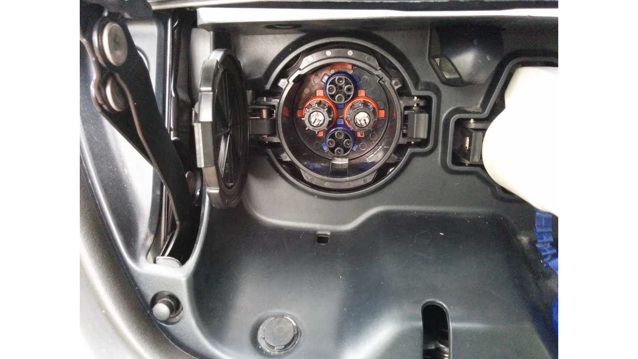 Nissan LEAF CHAdeMO Port