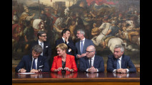 Renzi incontra i vertici Lamborghini e Audi
