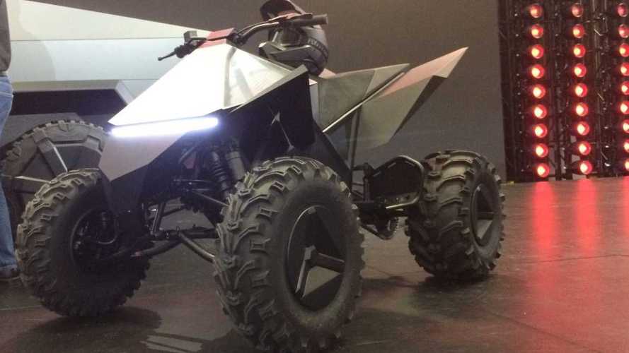 Tesla Cyberquad in arrivo? Spuntano i brevetti sul merchandising