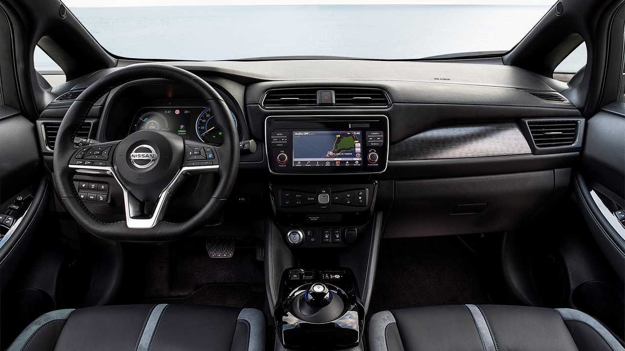 Volkswagen ID.3 vs Nissan Leaf