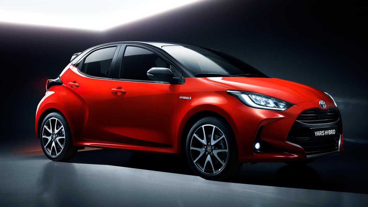 Toyota Yaris Vs Yaris Cross What Changes Between Car And Crossover?