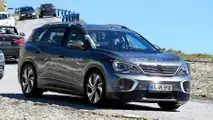 VW ID.6 Front Three-Quarter View