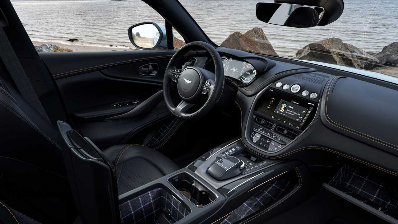 Aston Martin DBX Bowmore Edition
