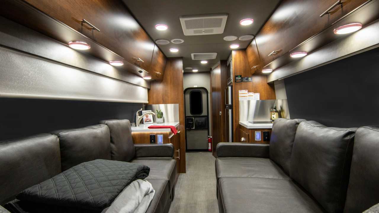 Autocaravana Chinook Summit