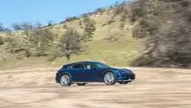 Quartier avant extérieur de la Porsche Taycan Turbo Cross Turismo 2021