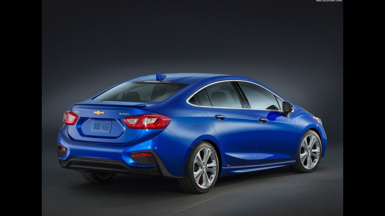 Flagra! Nova geração do Chevrolet Cruze já roda no Brasil