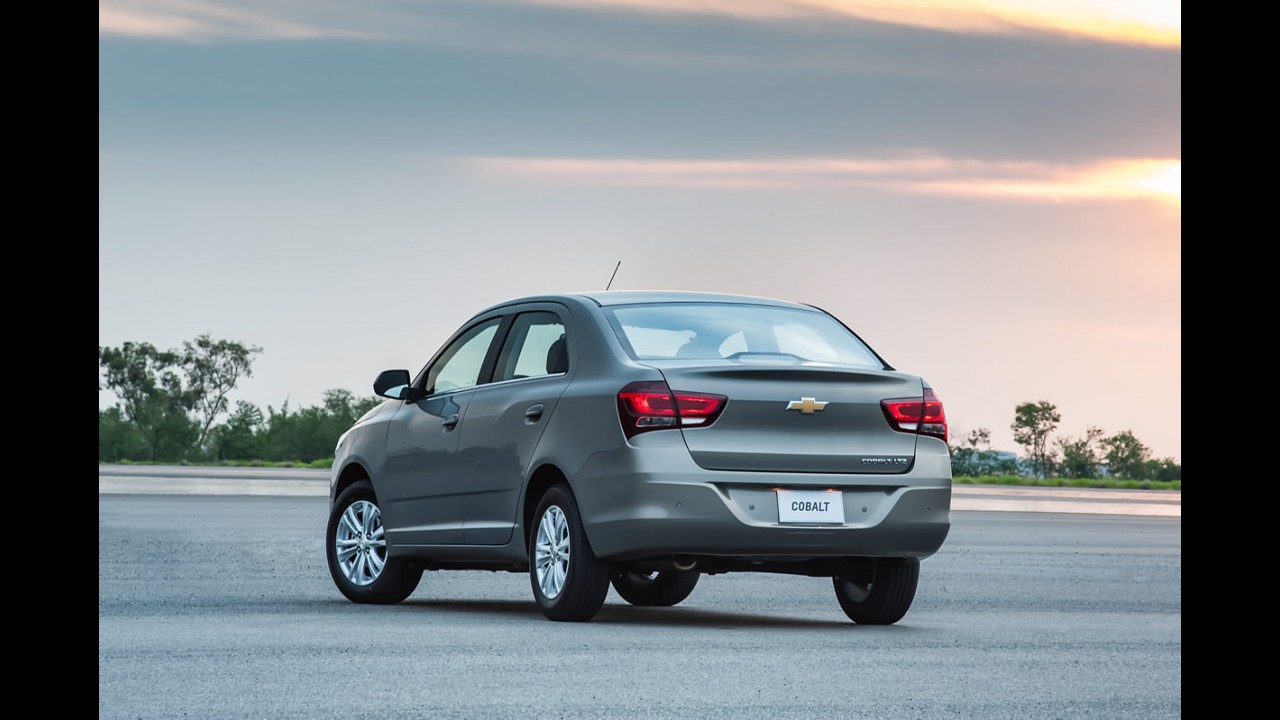 Chevrolet deixa de exibir o Cobalt com motor 1.4 em seu site