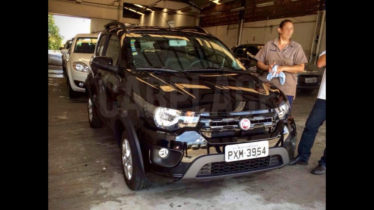 Informes do Mobi: mais fotos, painel e dados do novo compacto da Fiat