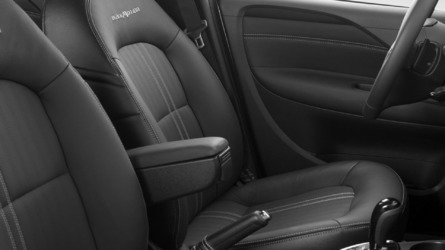 Mais equipado, Fiat Linea série Blackmotion chega por R$ 70 mil