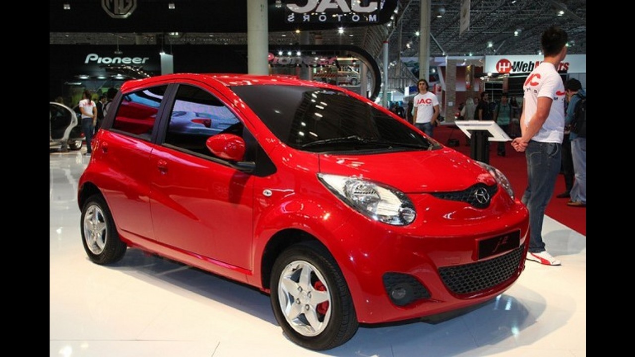 Paraguai inaugura produção de automóveis e o primeiro modelo é o JAC J2