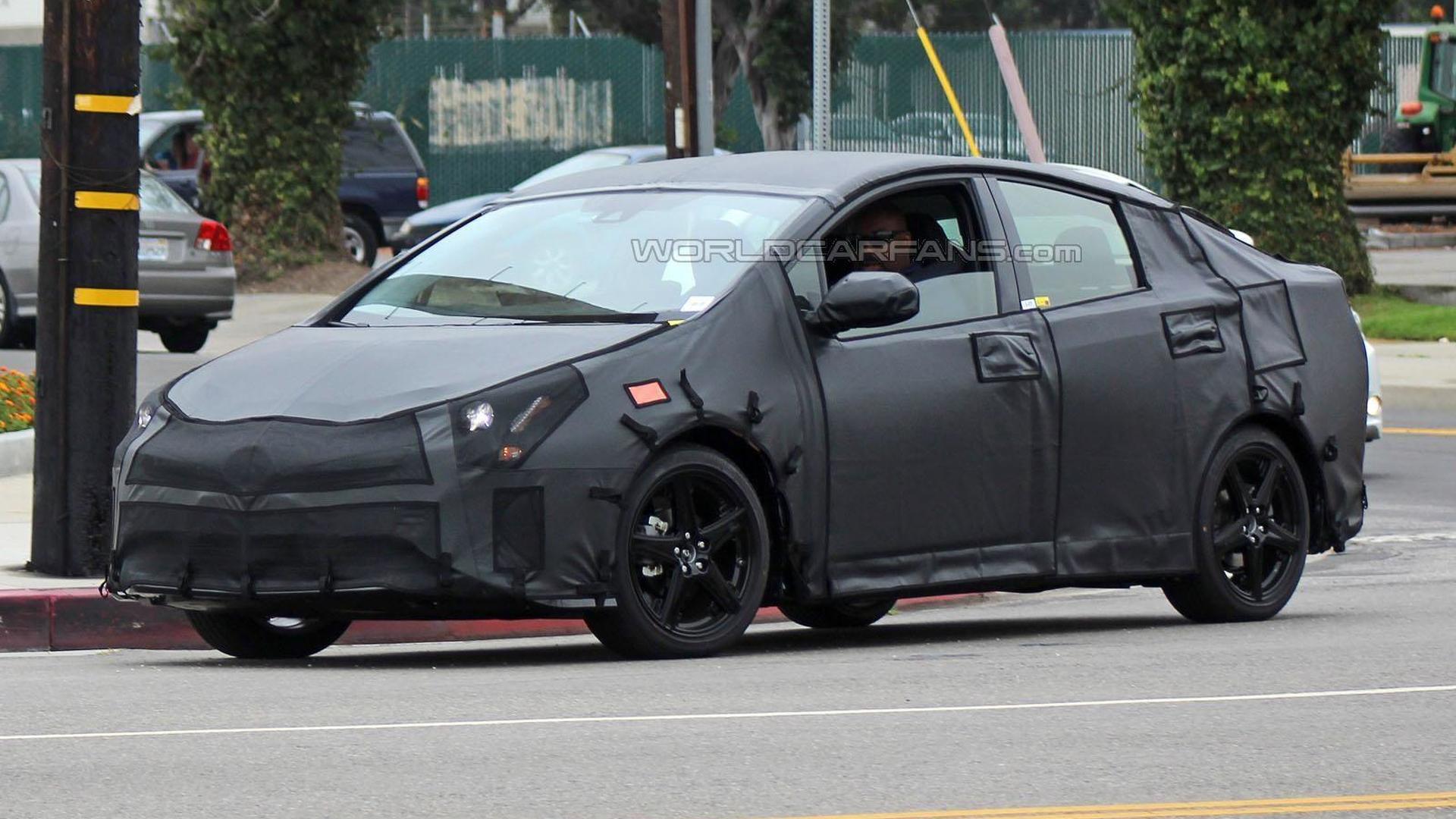 2016 Toyota Prius shows its sportier shape in the latest ...