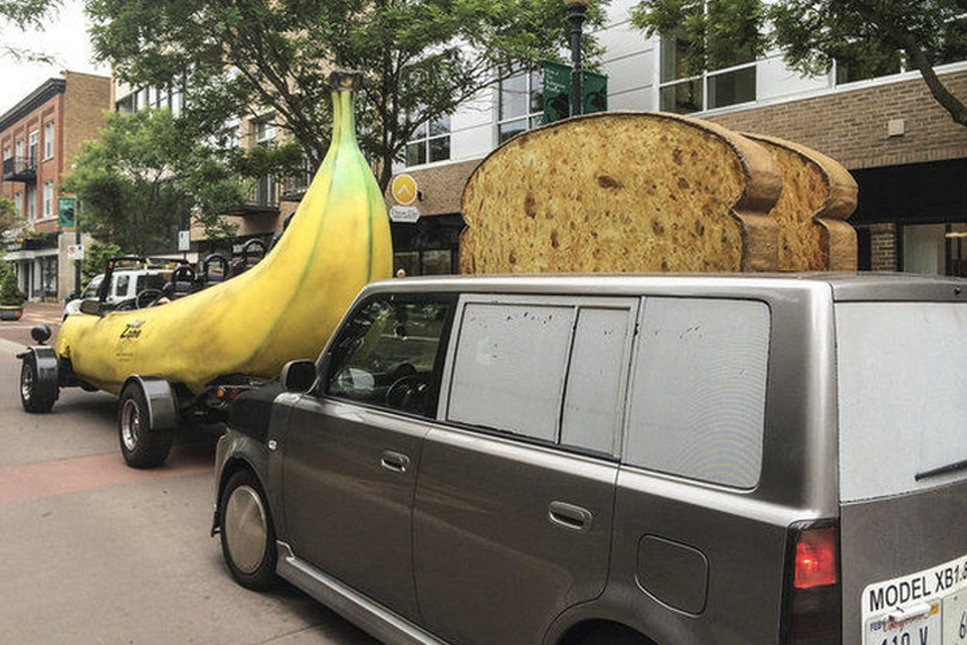 Giant Banana Car Meets Giant Toaster Car in Kalamazoo, MI