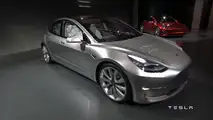 Tesla Model 3 tanıtılıyor