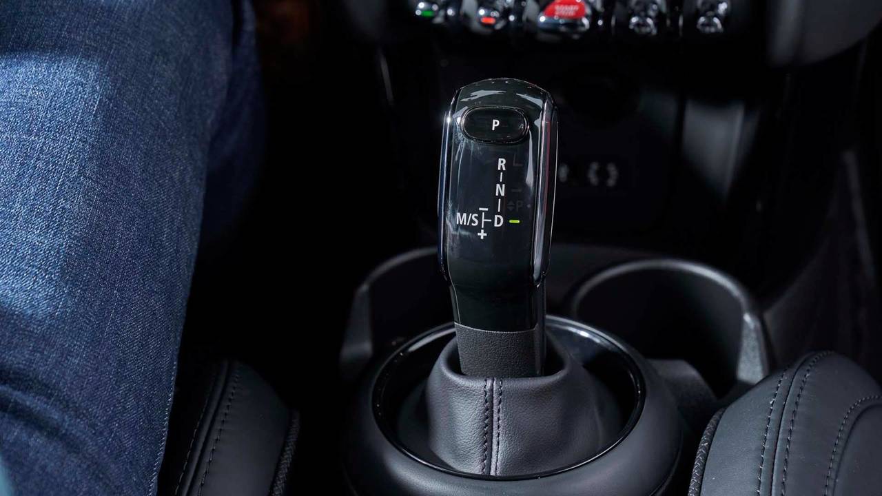 MINI estrena la transmisión automática de doble embrague Steptronic