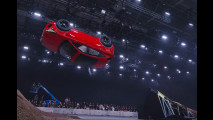 Jaguar E-Pace, il salto record con avvitamento