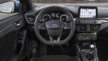 Ford Focus ST vs Ford Focus Titanium